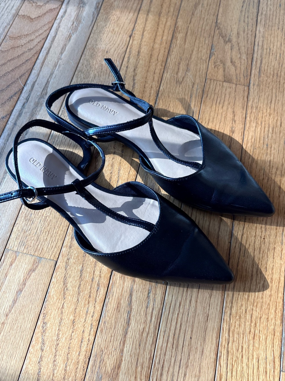 Old Navy Black Pointed Toe Ankle Strap Flats